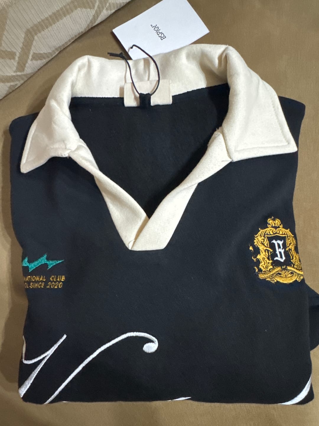 Customer photo review of EMBLEM POLO SWEATSHIRT – OVERSIZE