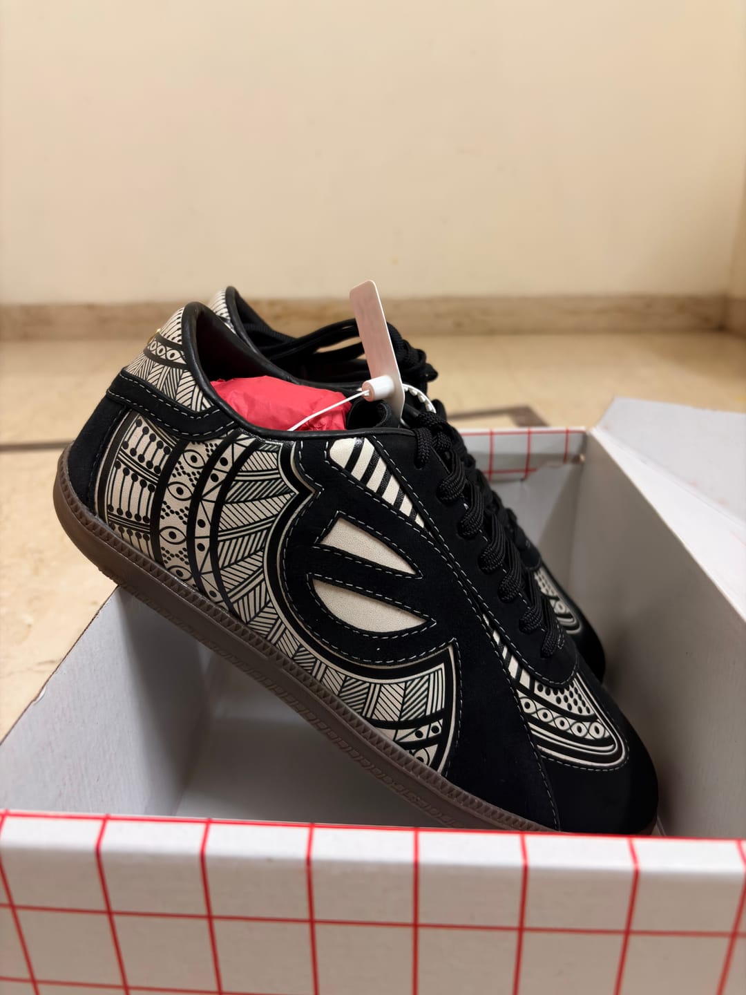 Customer photo review of Project Ink बोम्बर (Bomber) Sneakers
