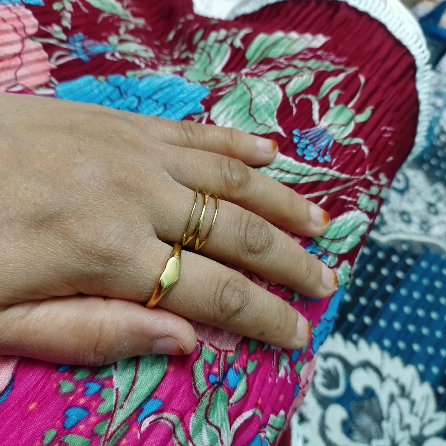 Customer photo review of Sleek Heart Ring