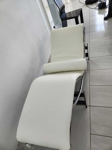 Customer photo of Cassina LC4 Leather Chaise Longue