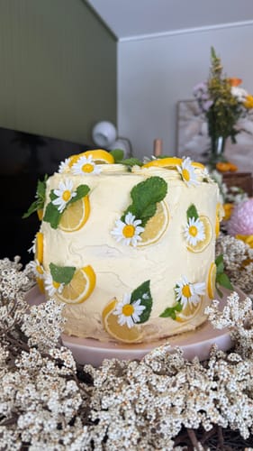 Customer photo review of WHITE DAISIES - Freeze Dried Edible Flowers