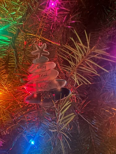 Customer photo review of Personalized Family Sea Glass Christmas Starfish Tree Acrylic Ornament With 1-15 Names And Year Festive Winter Gift For Family