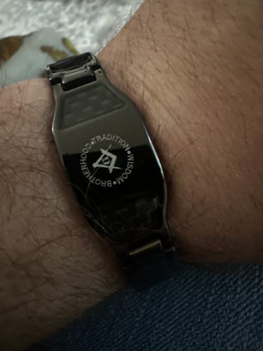 Customer photo review of Mens Brotherhood, wisdom, tradition freemasonry bracelet