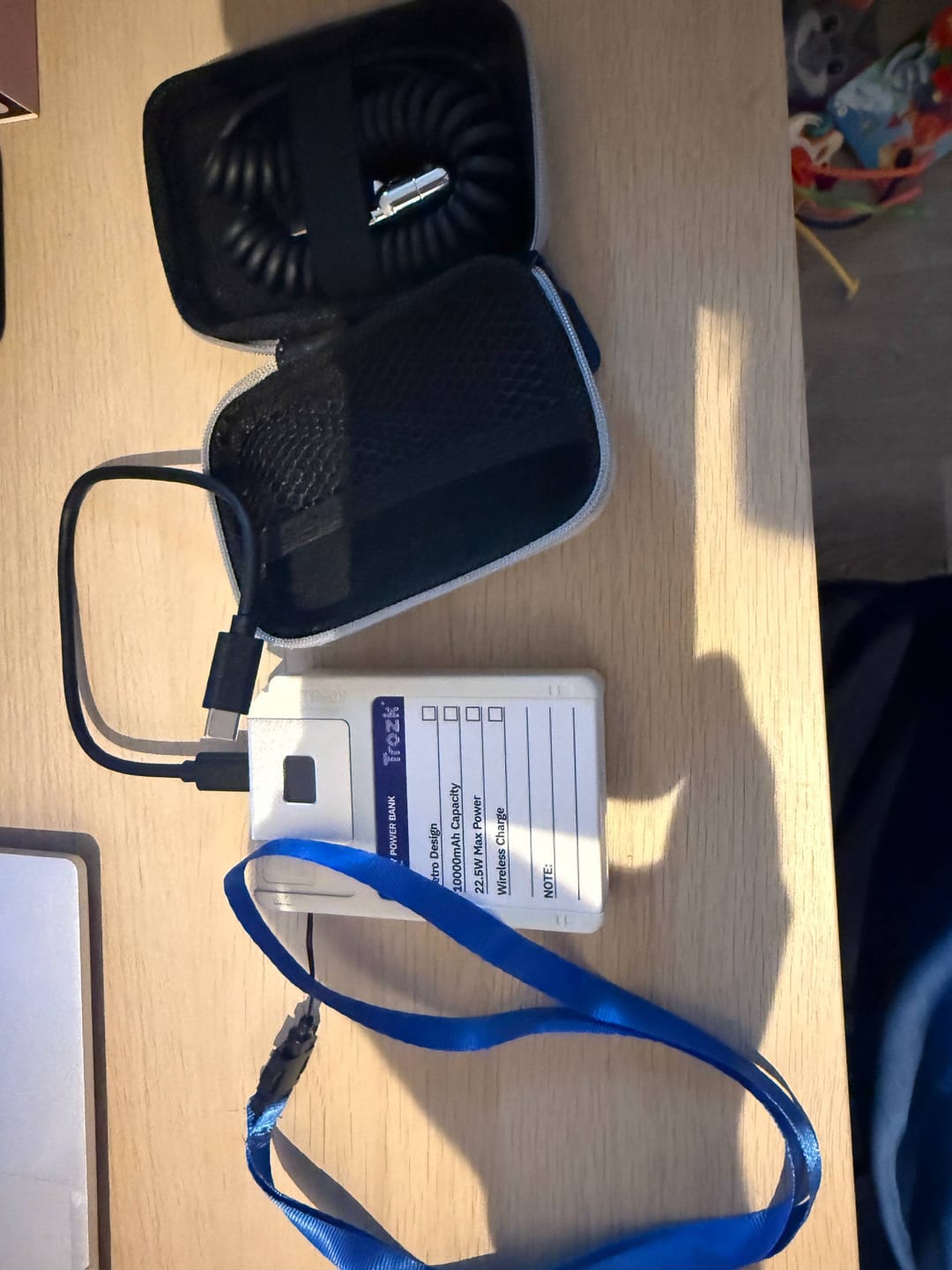 Customer photo review of Trozk Floppy Magnetic Power Bank 10000mAh PD22.5W with storage
