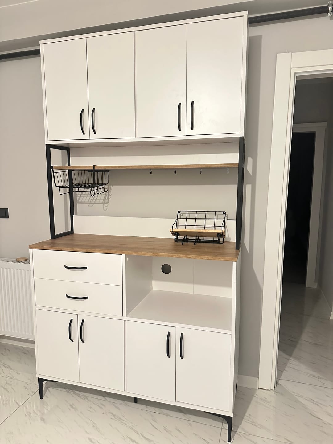 Customer photo review of Rani JE209 Çok Amaçlı Dolap 8 Kapaklı 2 Çekmeceli Raflı Kiler Mutfak Dolabı Beyaz - Sepet Ceviz