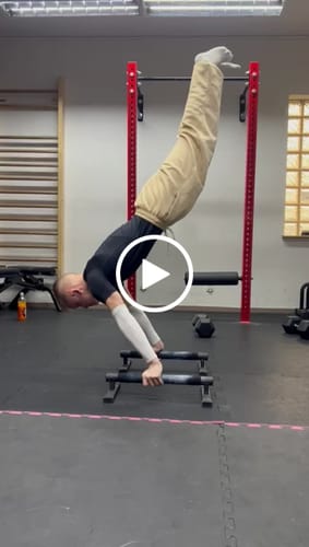 Customer video review of Relaxed sweatpants Vanilla