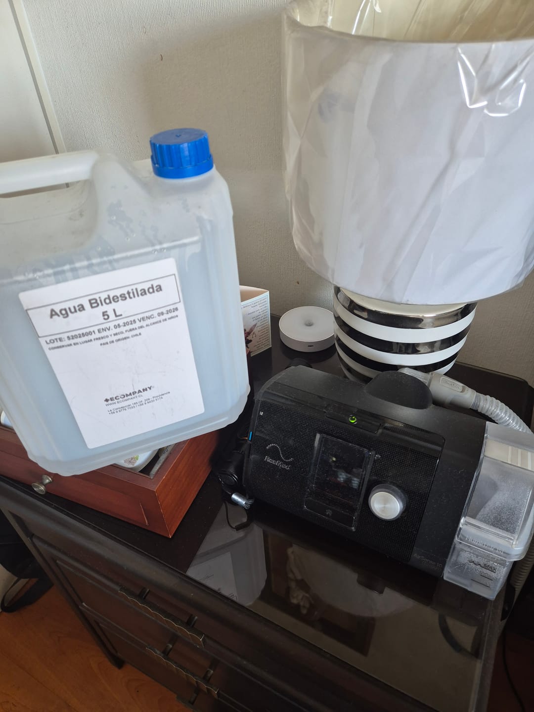 Customer photo review of Agua calidad Bidestilada - Bidón de 5 Litros