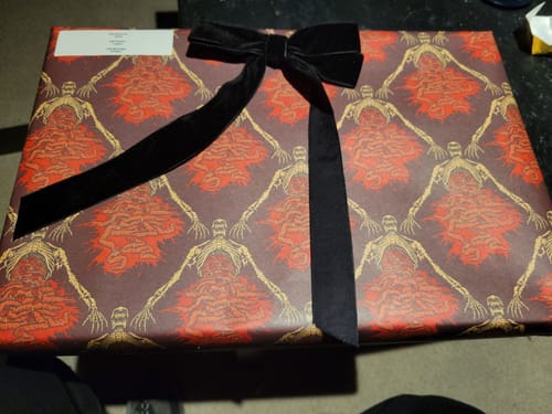 Customer photo review of Gift Wrapping-Give your gift a killer finish!