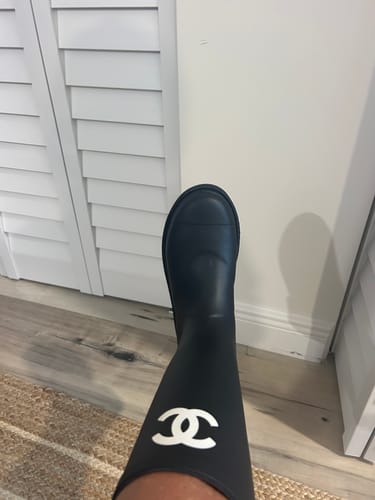Customer photo review of cc rainboot chanel black coler