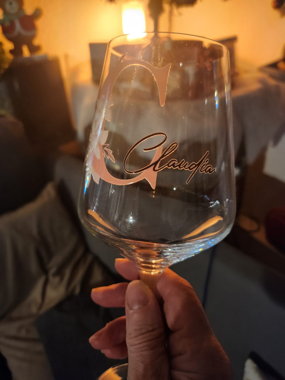Customer photo review of Blume - Personalisiertes Weinglas mit Initiale und Namen für Dich und deine Freundinnen