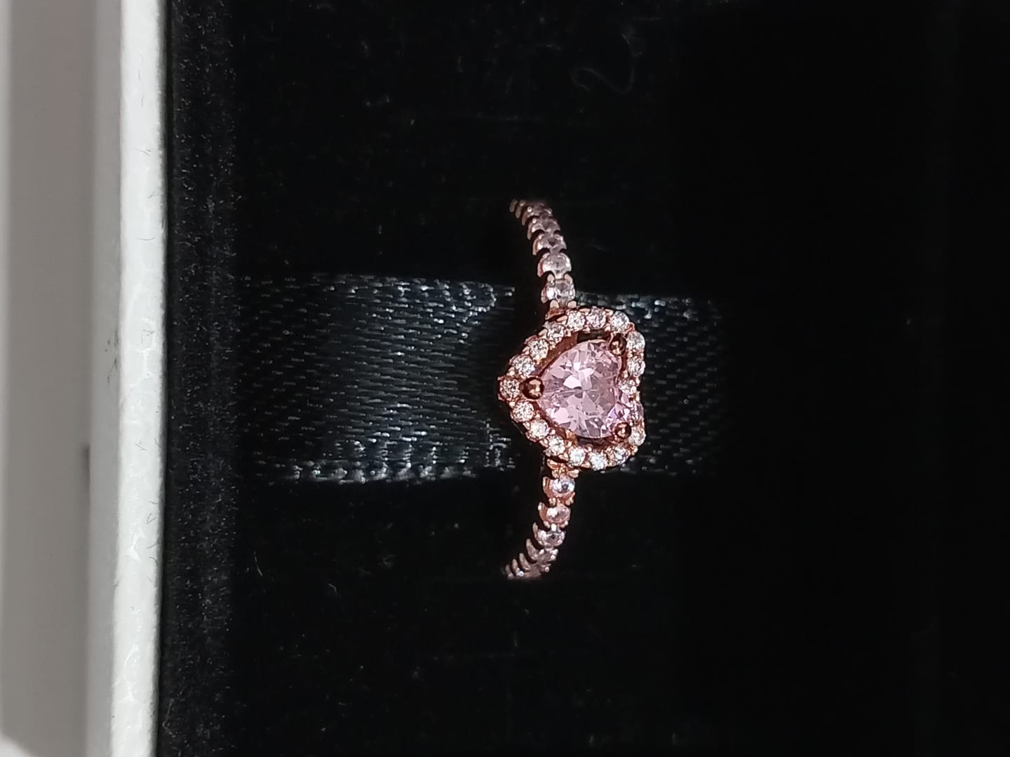 Customer photo review of ANILLO PANDORA PROMESA CORAZON BRILLANTE ELEVADO ORO ROSA + KIT DE REGALO