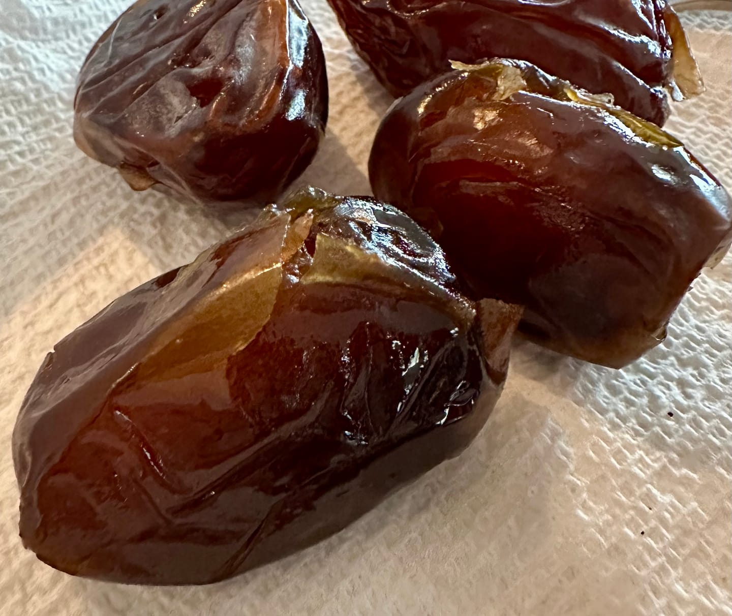 Customer photo review of Soft Rutab Medjool Dates