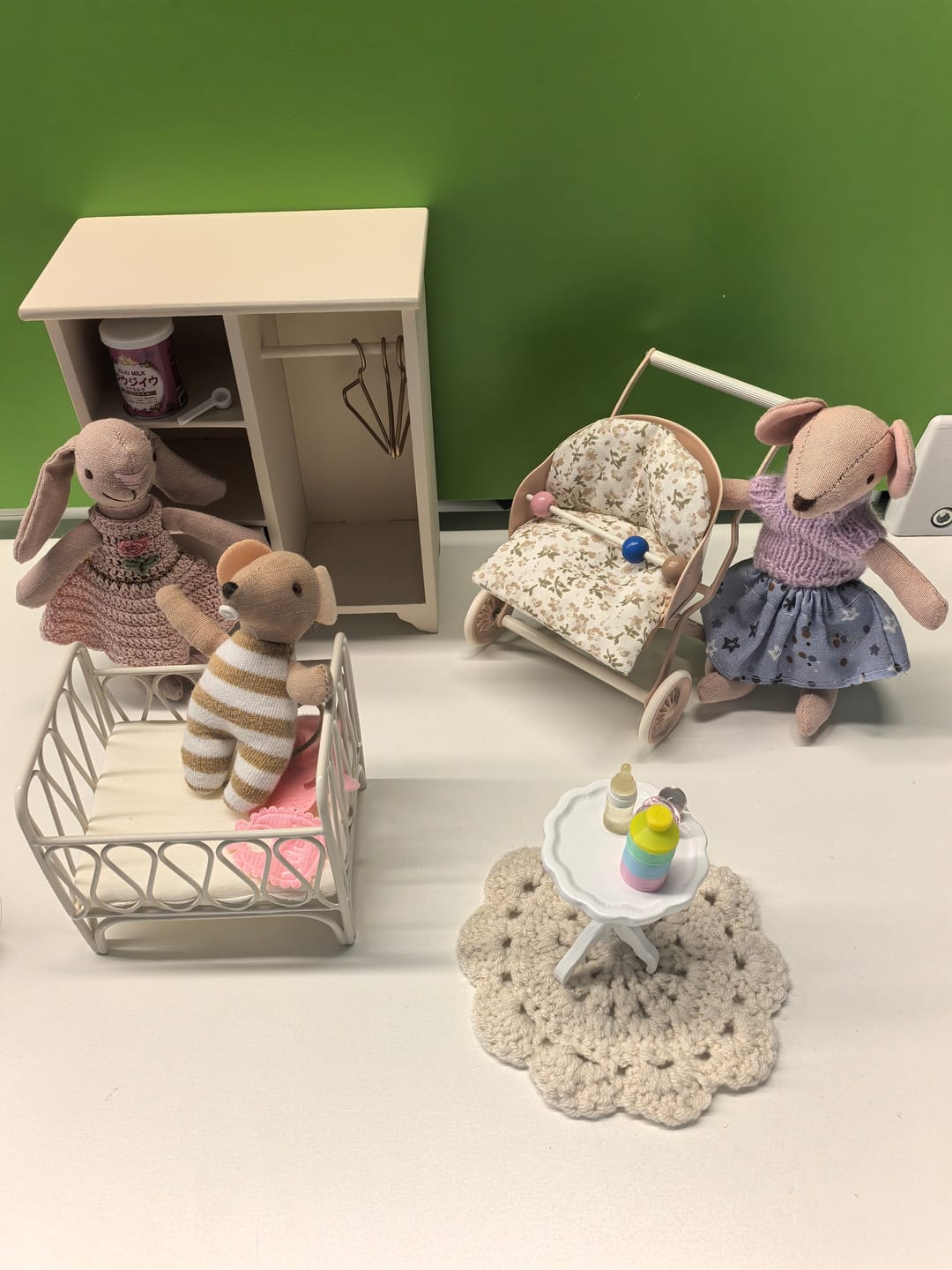 Customer photo review of Little Helper in the Nursery – Dollhouse Gift Box Set