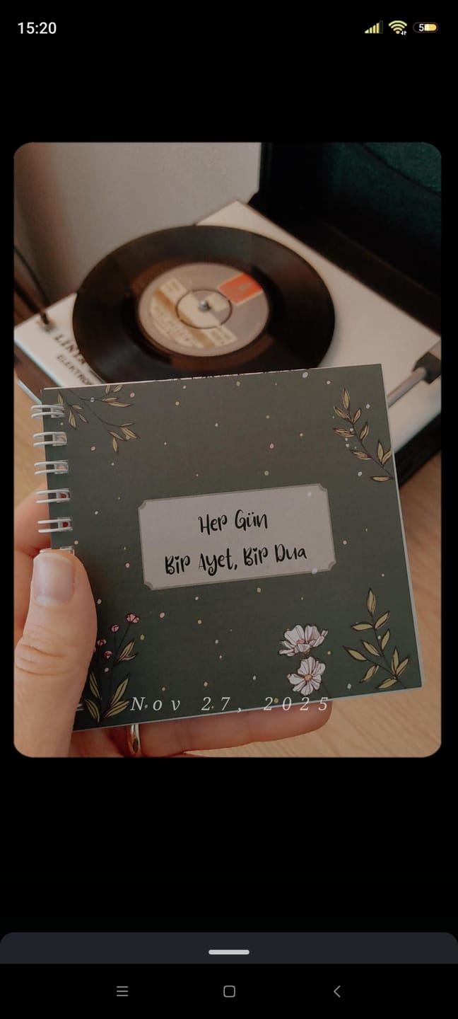 Customer photo review of Her Güne Bir Ayet Bir Dua Kitapçığı
