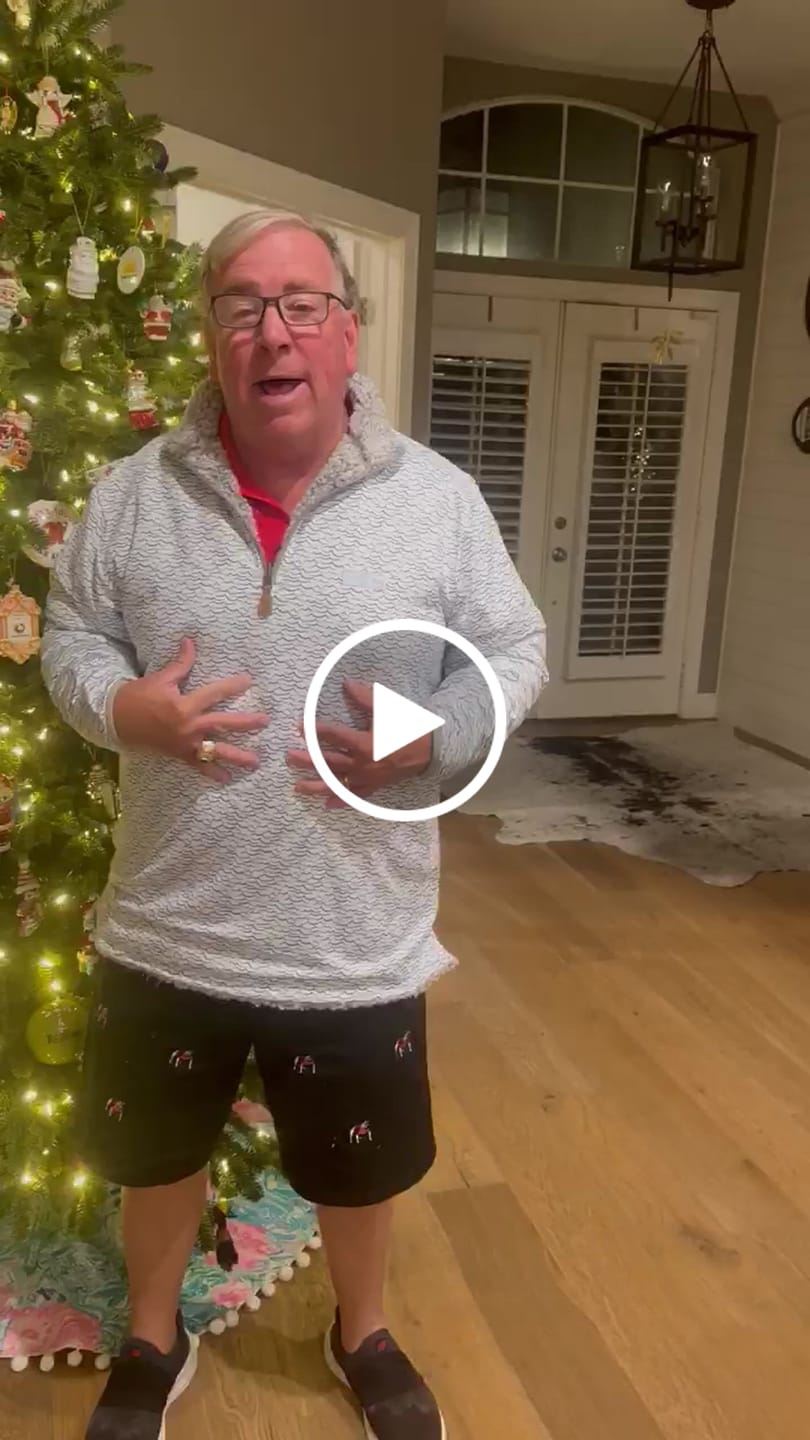 Customer video review of Reversible Sherpa 1/4 Zip