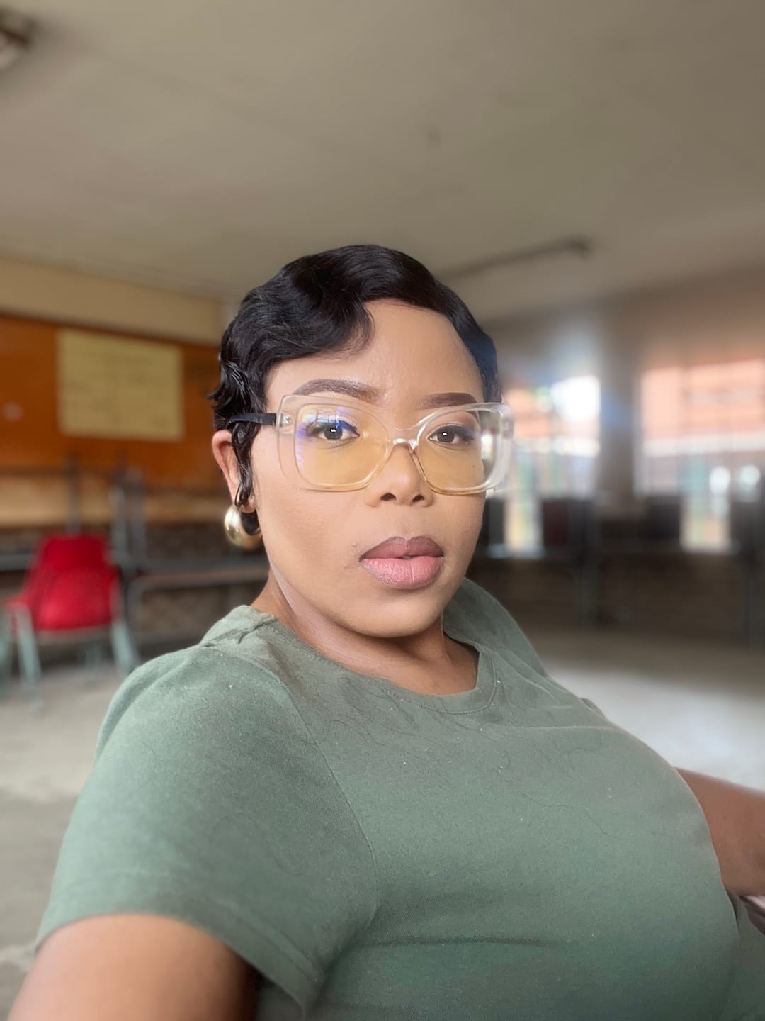 Customer photo review of Finger Wave Side Part Pixie Cut Wig