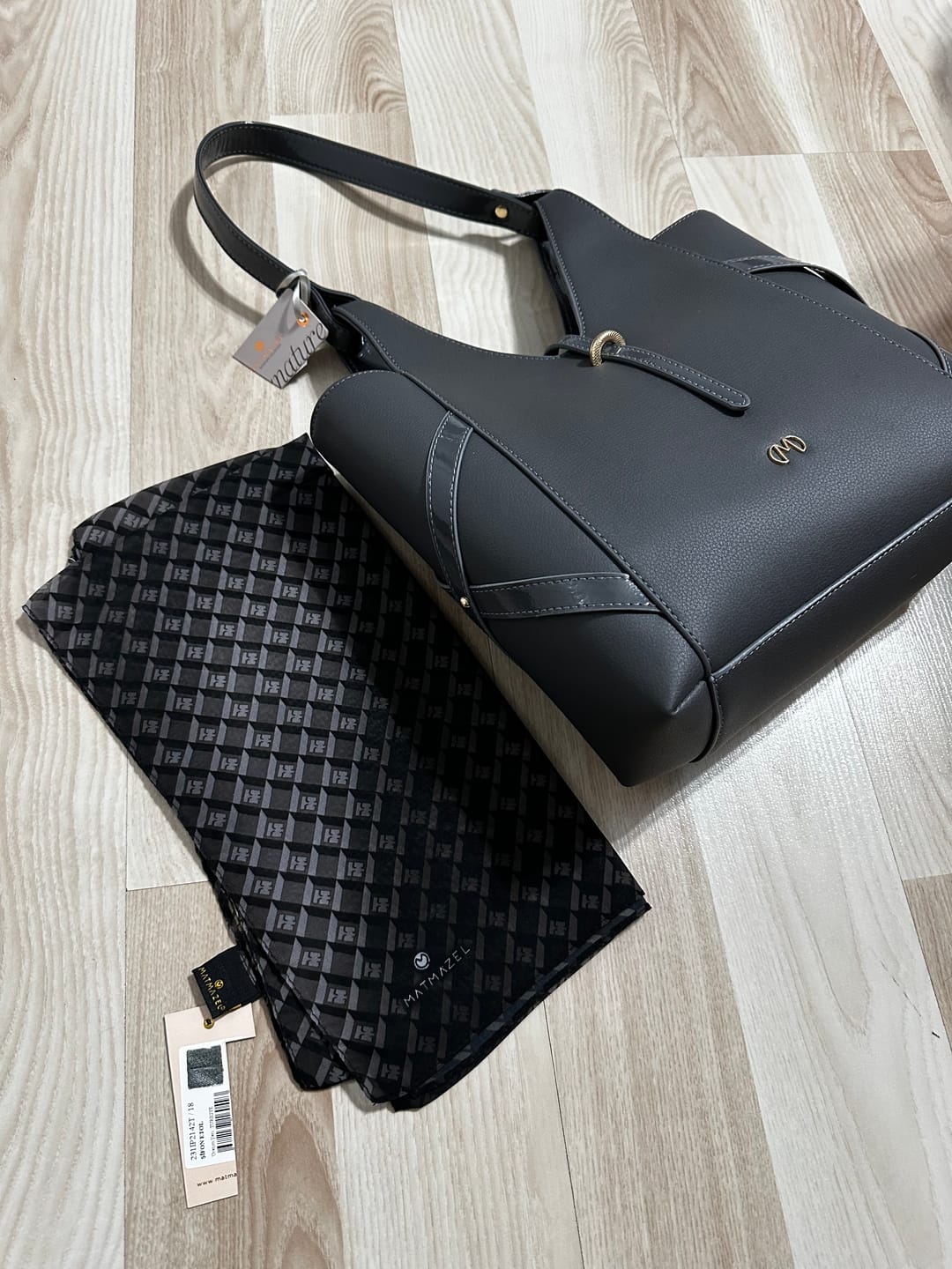 Customer photo review of Matmazel Shanon Kadın Fular