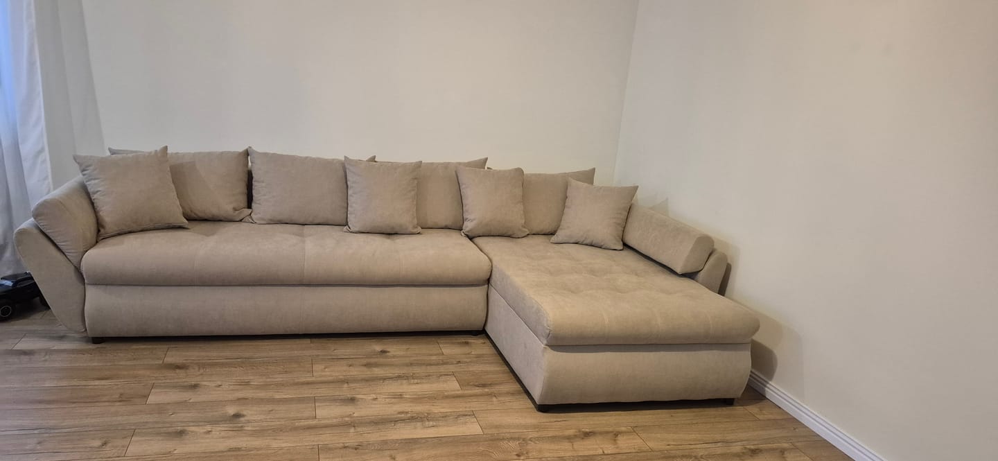 Customer photo review of Colțar extensibil dumonde cu ladă de depozitare si sezut confortabil din spuma HR, Loana XL Enjoy Camel II 335x185 cm