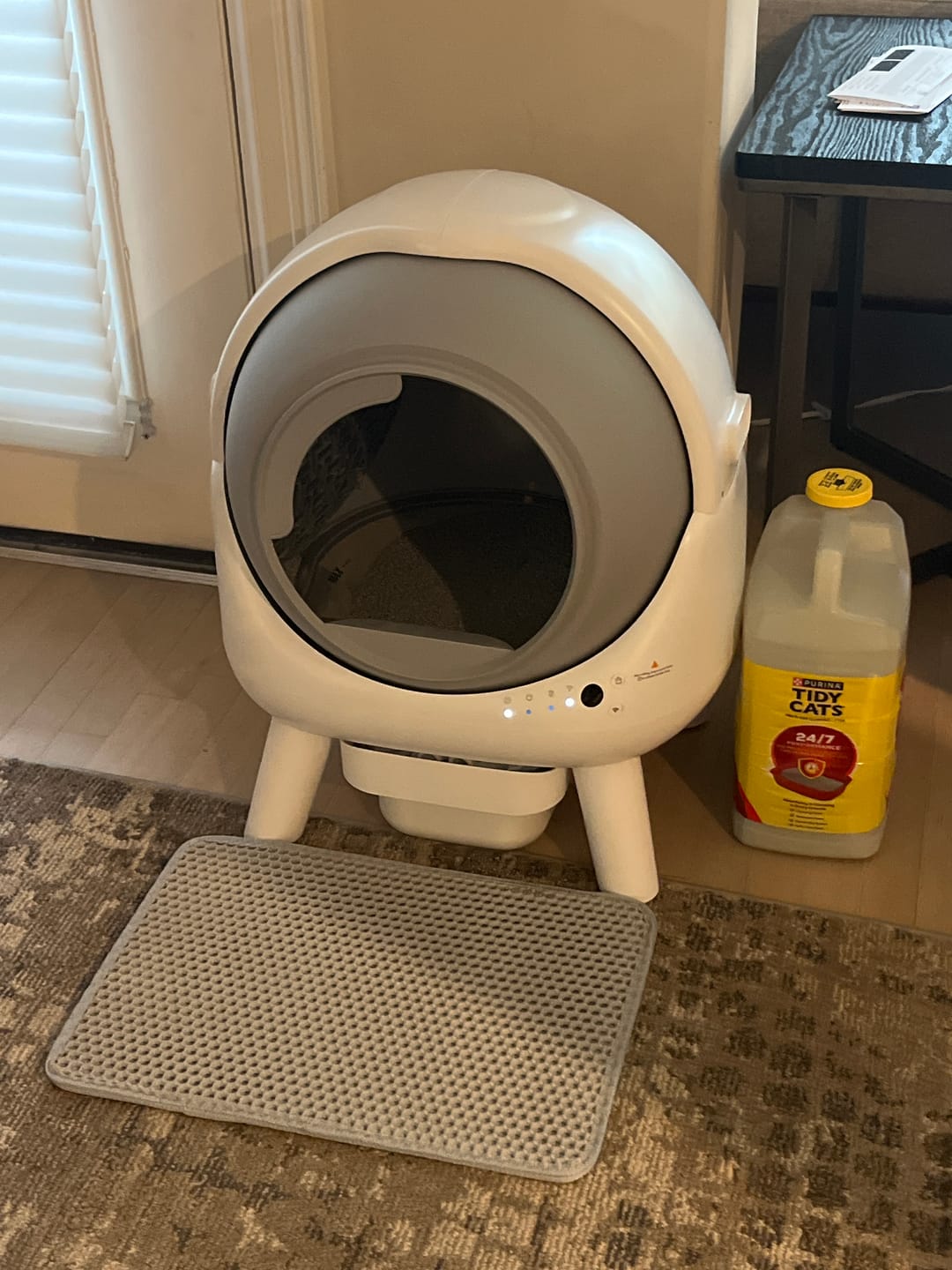 Customer photo review of [Black Friday Early Access]Orbitie with Wide Opening Self Cleaning Litter Box