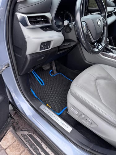 Customer photo review of Dywaniki samochodowe na zamówienie - Przód i tył