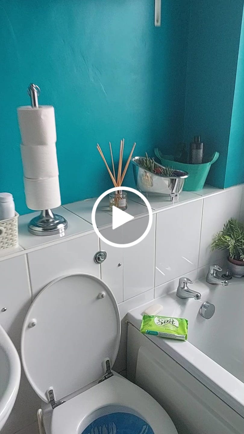 Customer video review of Rose & Rhubarb Reed Diffuser