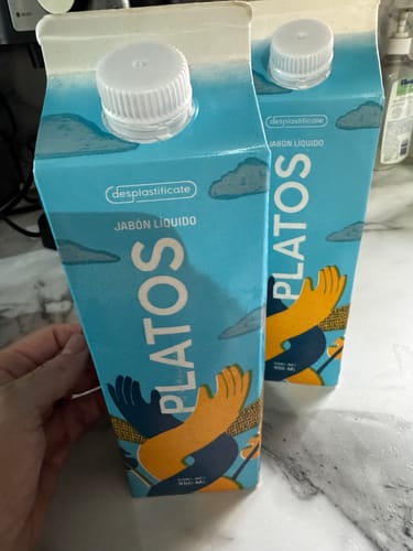 Customer photo review of Jabon líquido para PLATOS en cartón