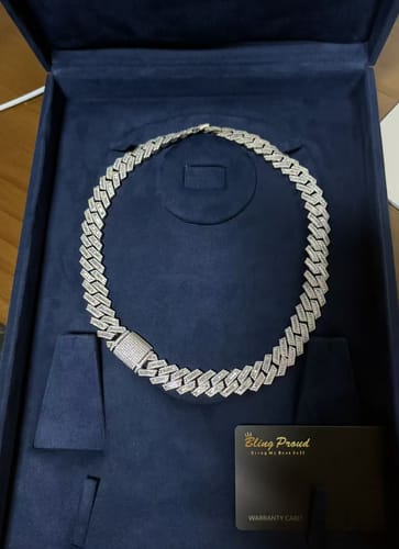 Customer photo review of S925 Baguette Moissanite Diamond Cuban Link Chain in White Gold - 16mm
