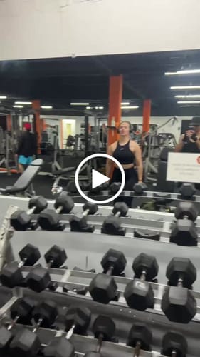 Customer video review of Moderné Tank