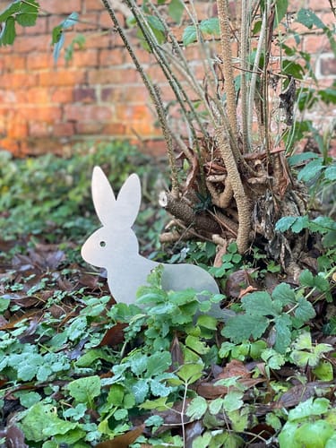 Customer photo review of Gartenstecker Osterhase sitzend