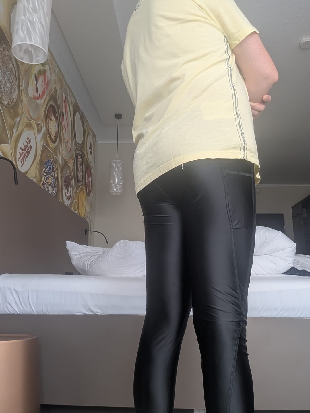 Customer photo review of Elegant Leggings shine men