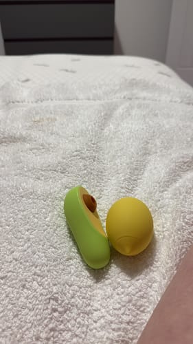 Customer photo review of Avo Clitoral Massager