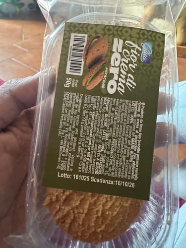 Customer photo review of Fior di crema al pistacchio