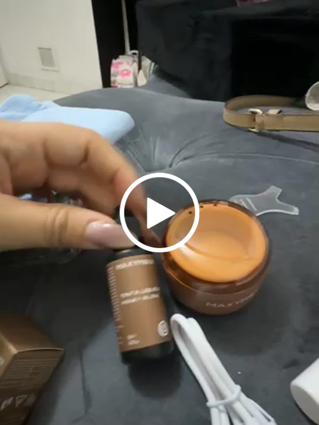 Customer video review of Tinta Líquida