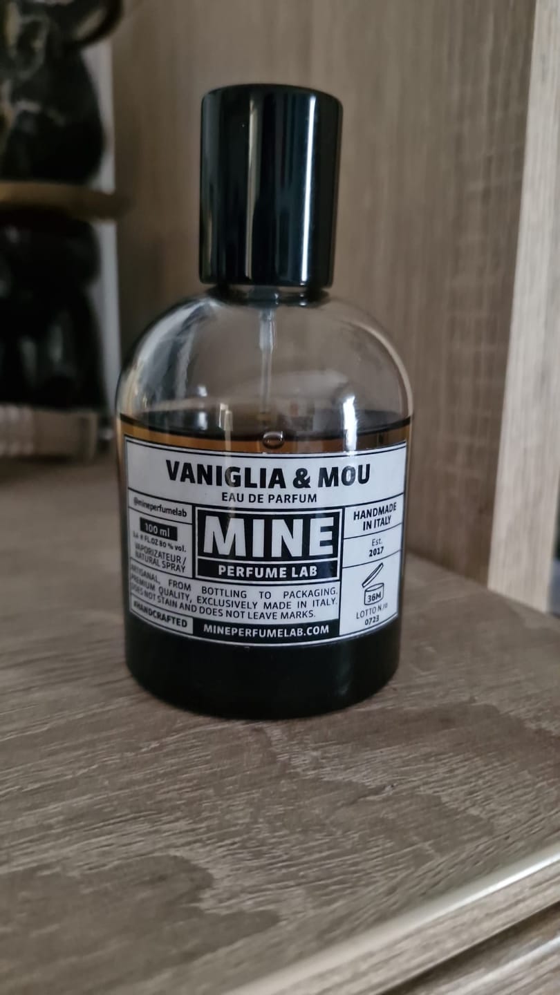 Customer photo review of VANIGLIA & MOU