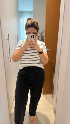 Angelice R. review of Calça Jeans Reta Araçá Preta image 1 out of 1