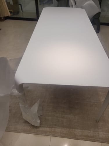 Customer photo of B&B Italia Link table after delivery.