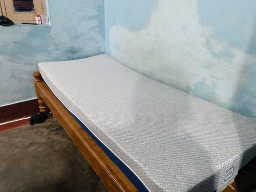 Customer photo review of Flo Anti-Gravity™ Latex Mattress