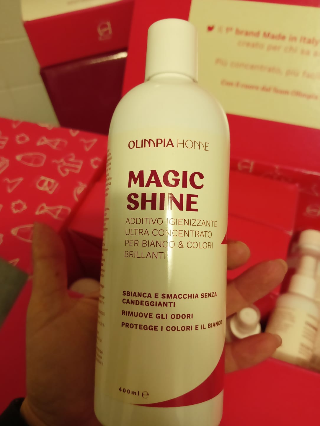 Customer photo review of Magic Shine - Additivo Igienizzante Ultra Concentrato per Bianco & Colori Brillanti Ml.400