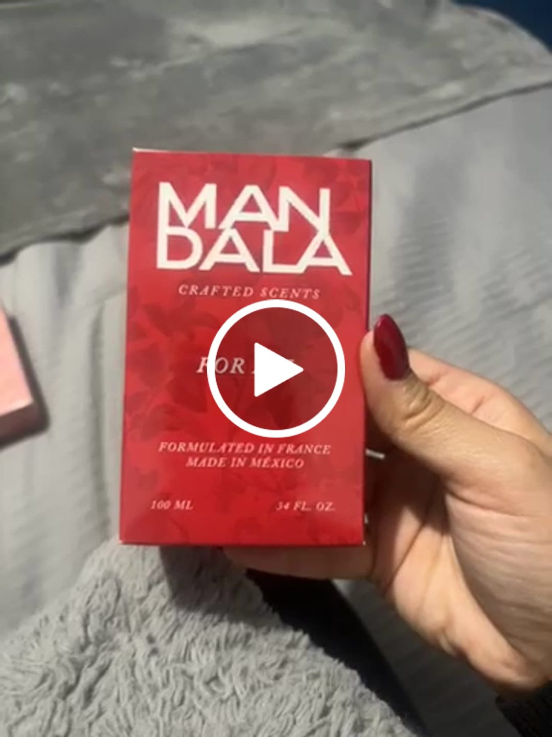 Customer video review of Twilight Crystals - Inspirado en BACCARAT ROUGE 540 de MFK 100ml-