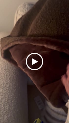 Customer video review of The Bouclé Blanket
