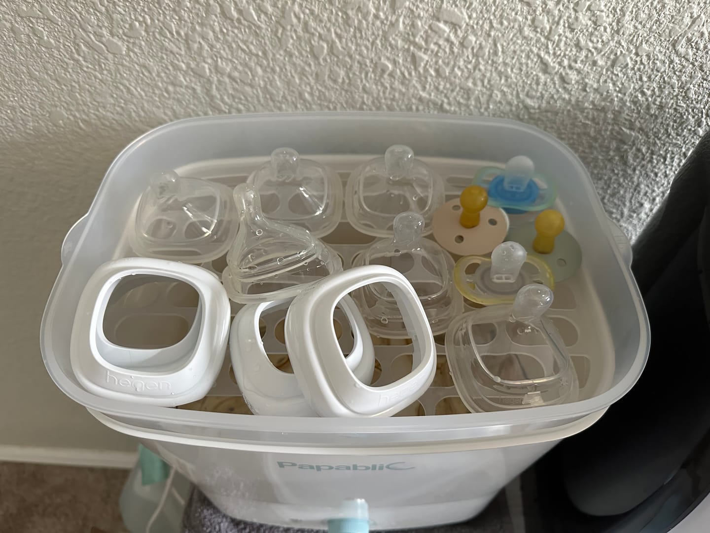 Customer photo review of Hegen Nipple Medium Flow, 2-Pack (3 to 6 months)
