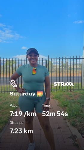 Customer photo review of Lounge Sets 2 Piece Casual Outfits Workout Tracksuit