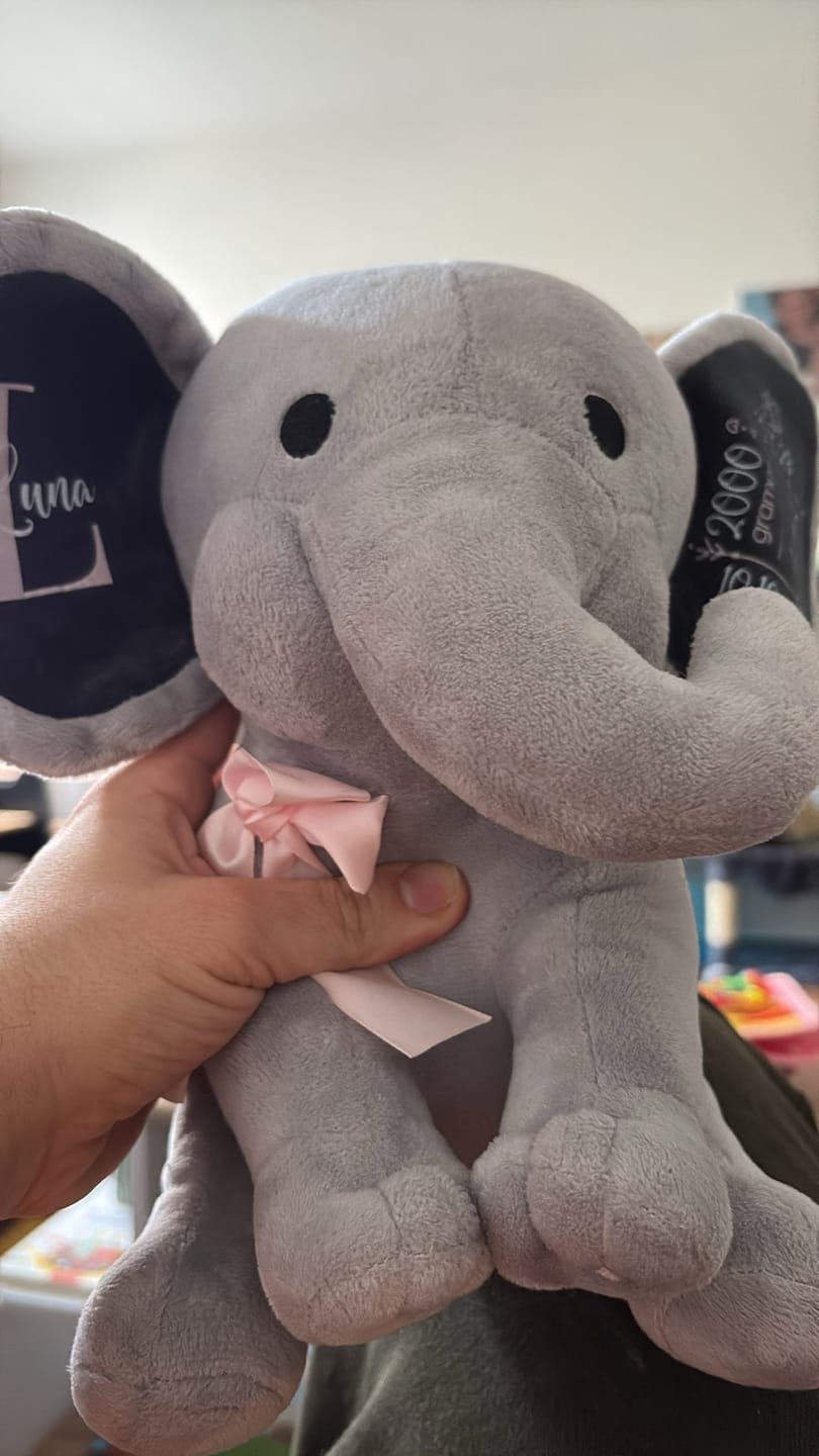 Customer photo review of Kuschel Elefant - Baby-Stofftier