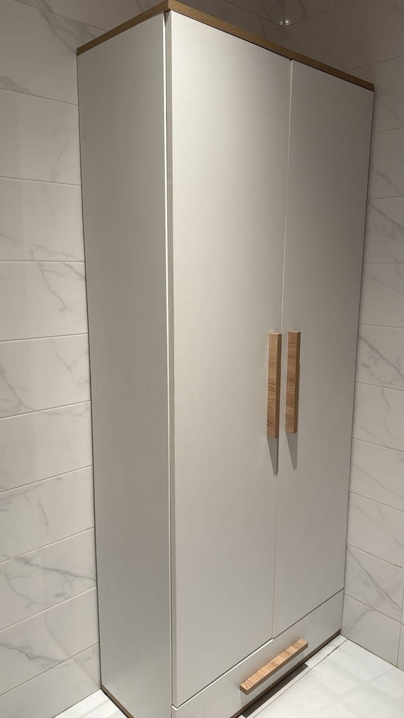 Customer photo review of NIPTON - ARMOIRE - 190x80x35 cm