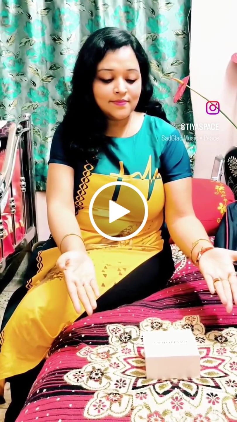 Customer video review of Plain Oval Hoop Earrings
