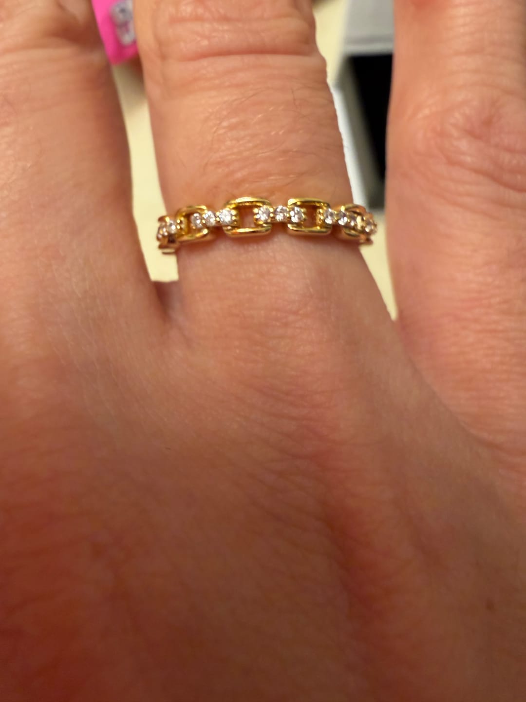 Customer photo review of Paula 18k White Gold Plated Chain Link Ring with Swarovski Crystals