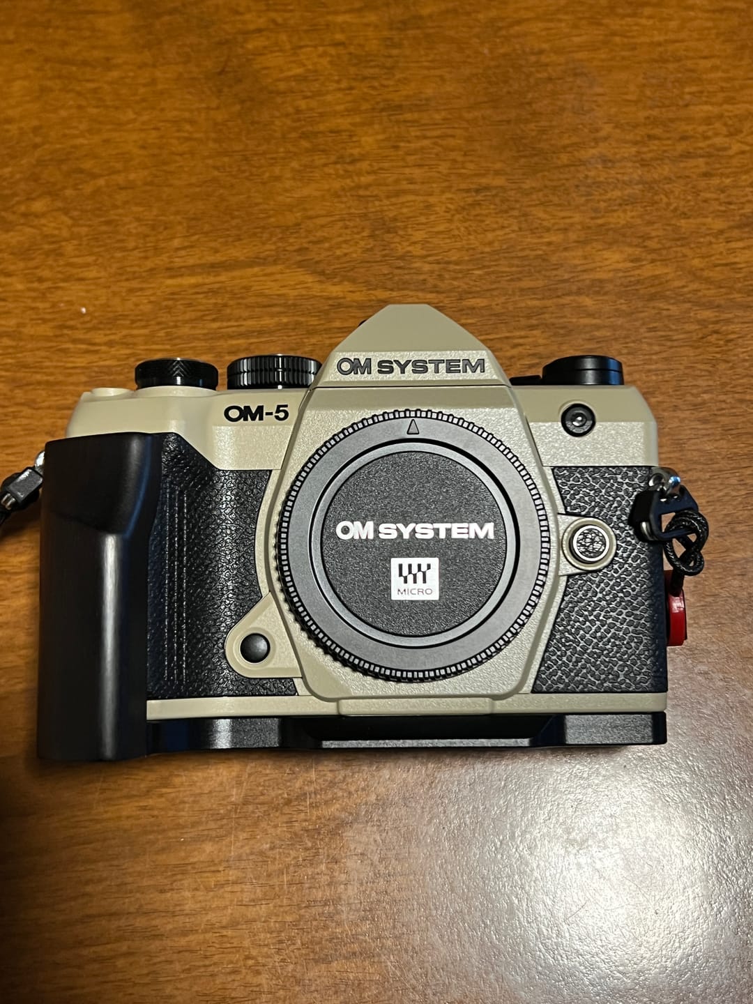 Customer photo review of OM-System OM5II Grip Wood YW Design (OM-5 Second Generation)