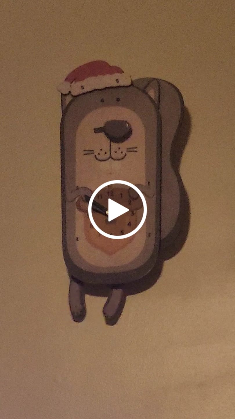 Customer video review of Chestnut the Squirrel Pendulum Clock