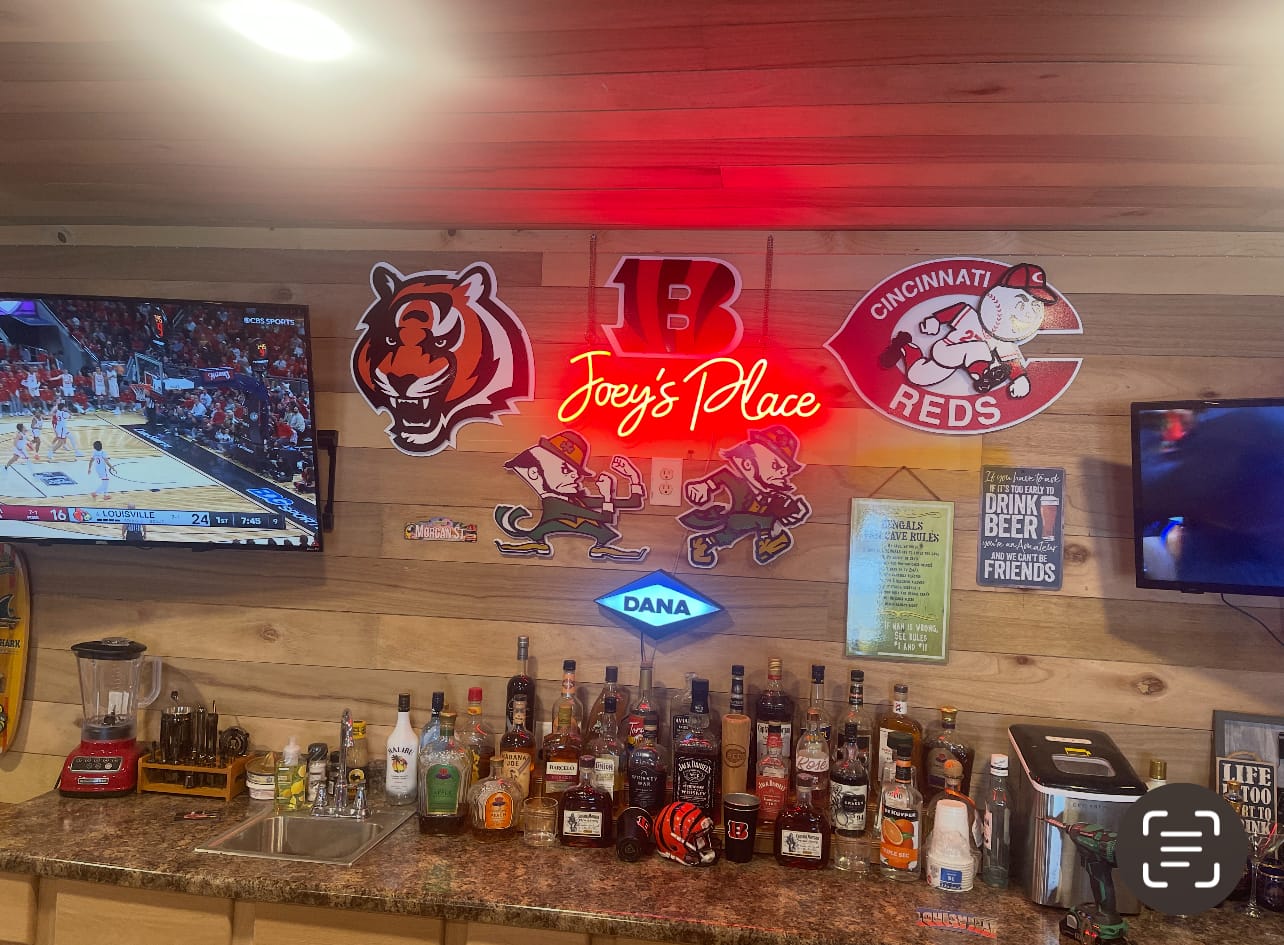 Customer photo review of Cincinnati Reds 1974 3D Vintage Metal Wall Art