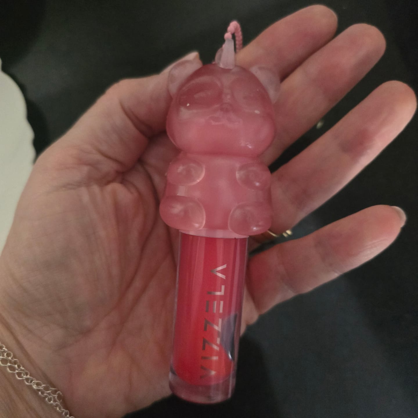Customer photo review of Lip Oil Gummy Panda – VIZZELA